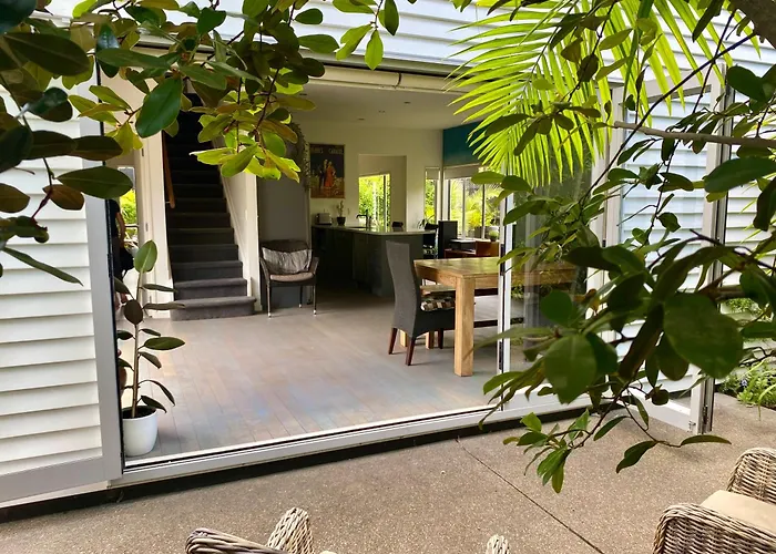 Springfield Garden Home - 4 Double Bedrooms