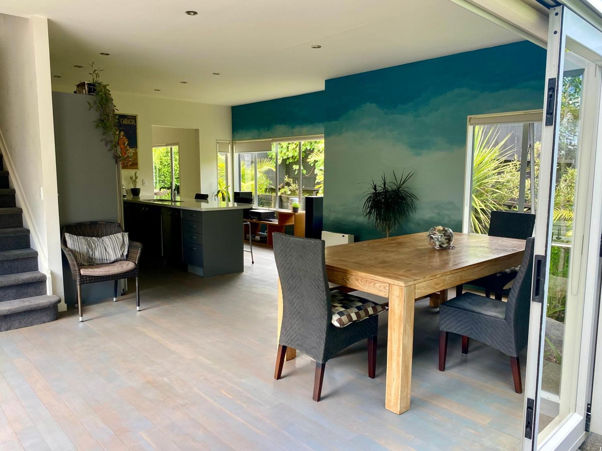 Springfield Garden - 4 Double Bedrooms Villa *